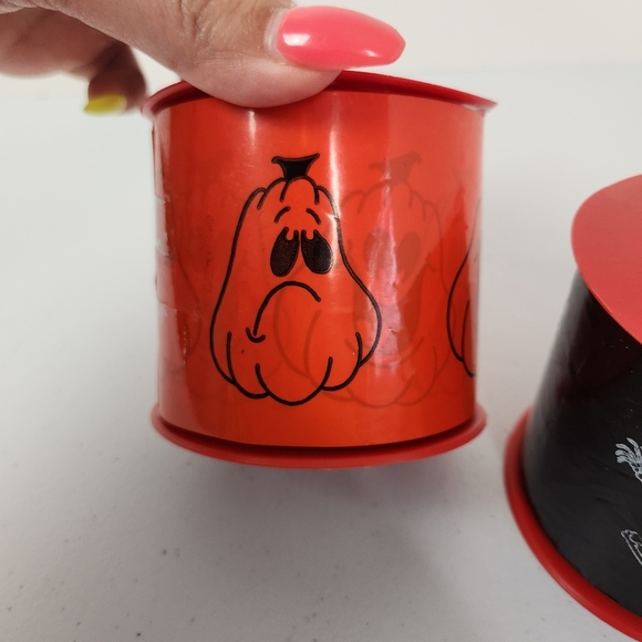 Halloween Spooky Yard Decorations Plastic Spool of Tape Pumpkins Skeleton - Picture 6 of 7